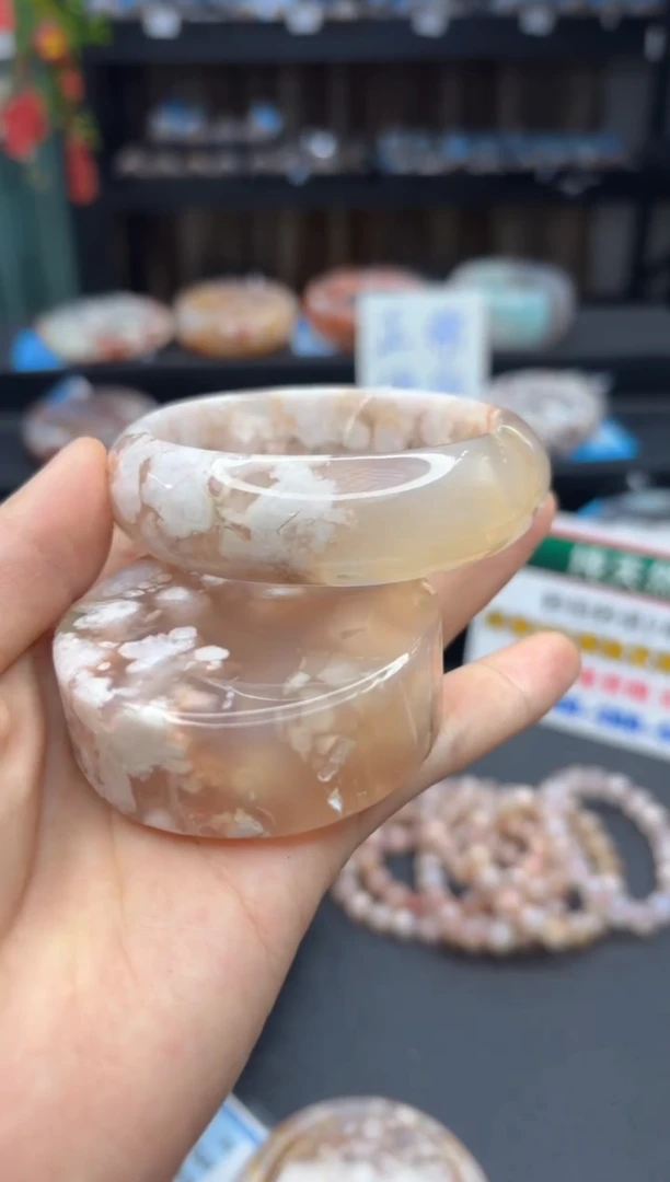 【闪购商品】石英质玉手镯未镶嵌184（58圈赠送镯心）