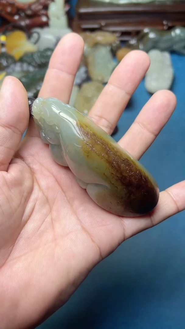 和田玉未镶嵌把件-