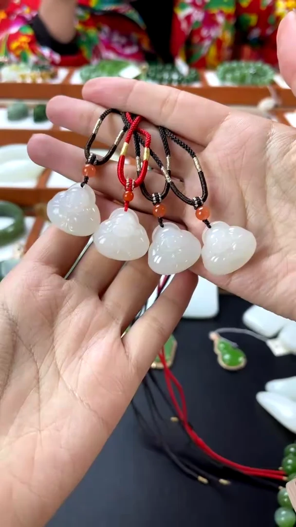 【闪购商品】和田玉颈饰未镶嵌多样性发货拍一发一
