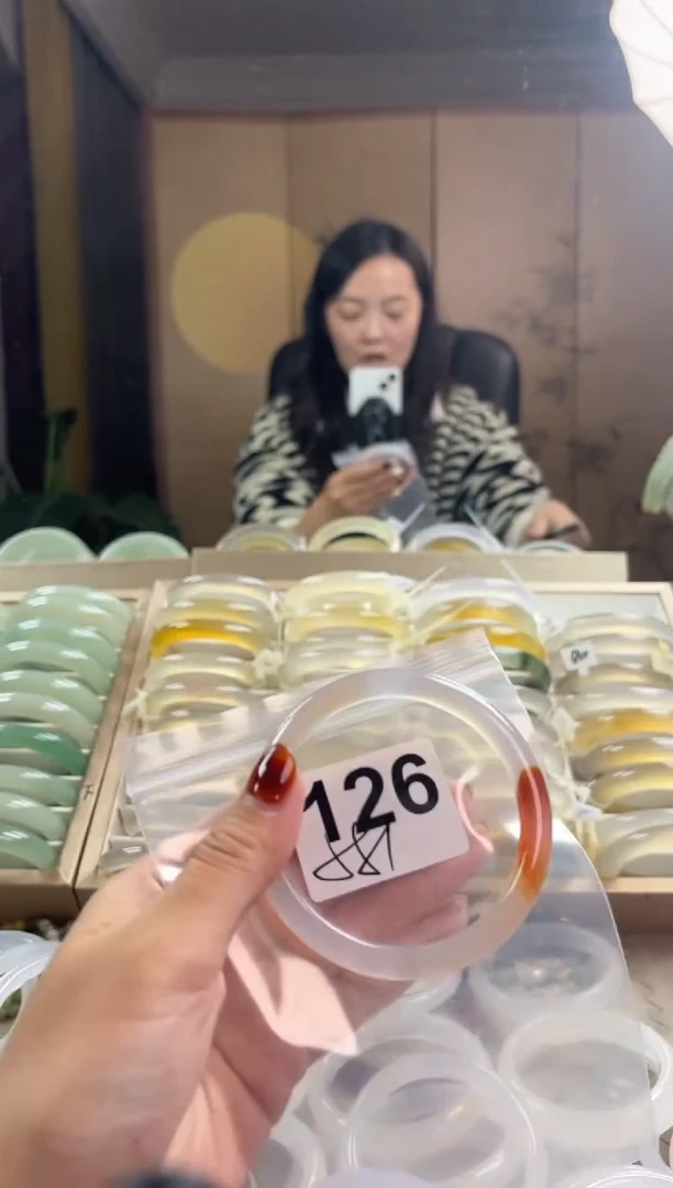 手镯玛瑙/玉髓未镶嵌126