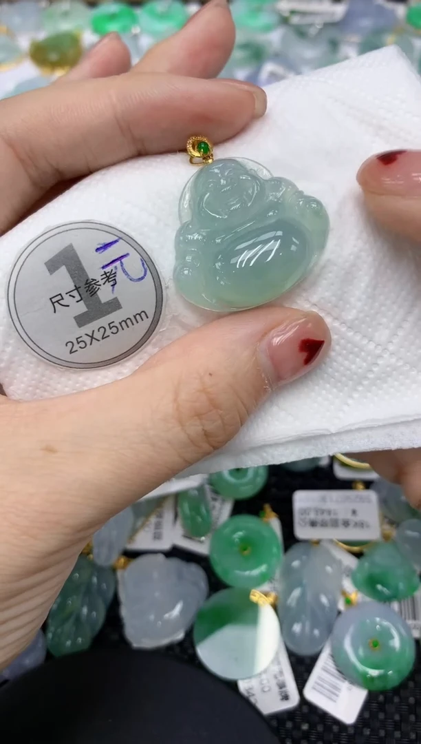 翡翠18K金镶嵌颈饰111111