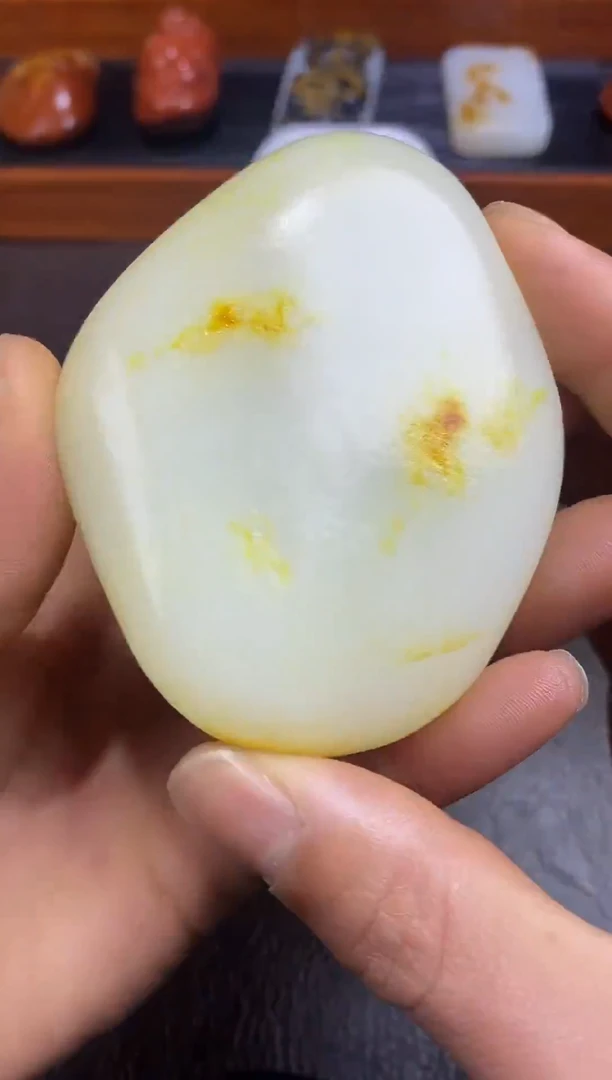 未镶嵌和田玉摆件上****…和田玉