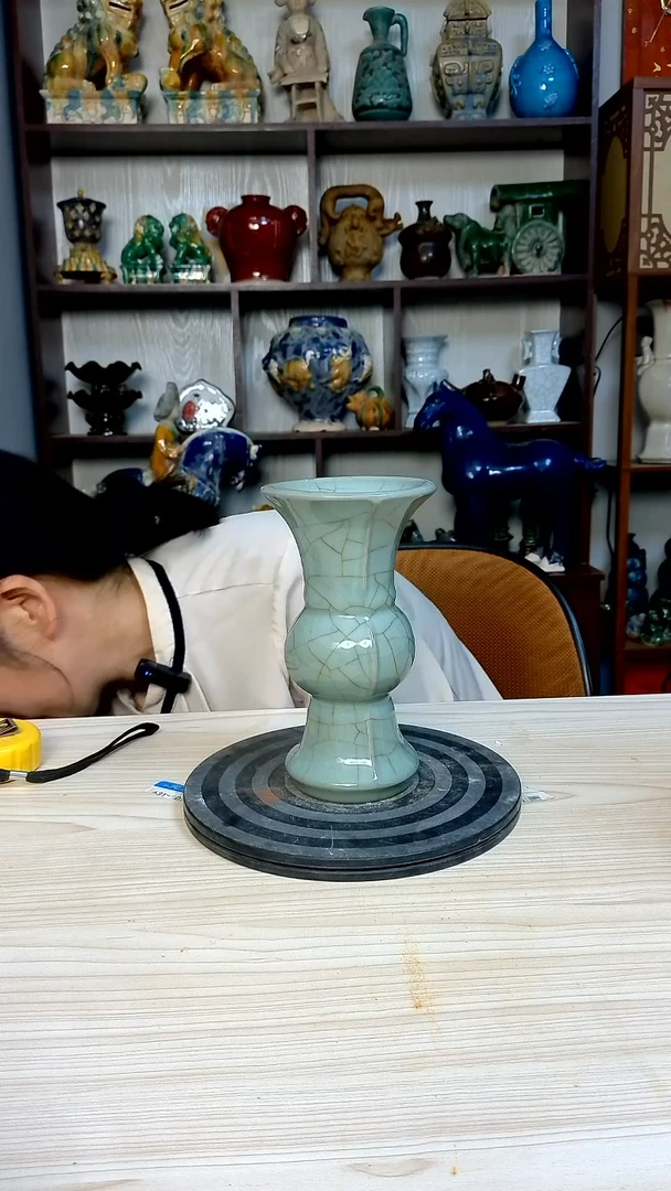 经典精美复古风格瓷器