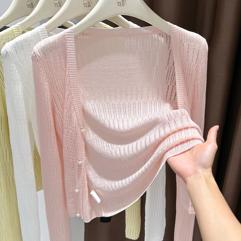 粉色冰丝防晒针织开衫女夏季外搭薄款空调罩衫配吊带裙镂空短外套