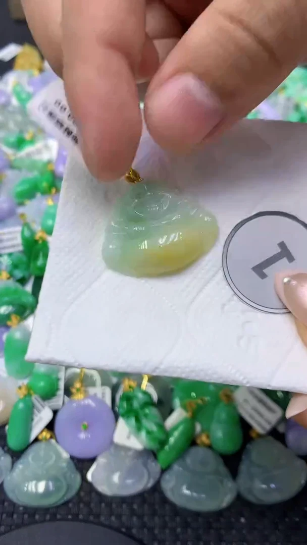颈饰未镶嵌翡翠天然缅甸翡翠A货
