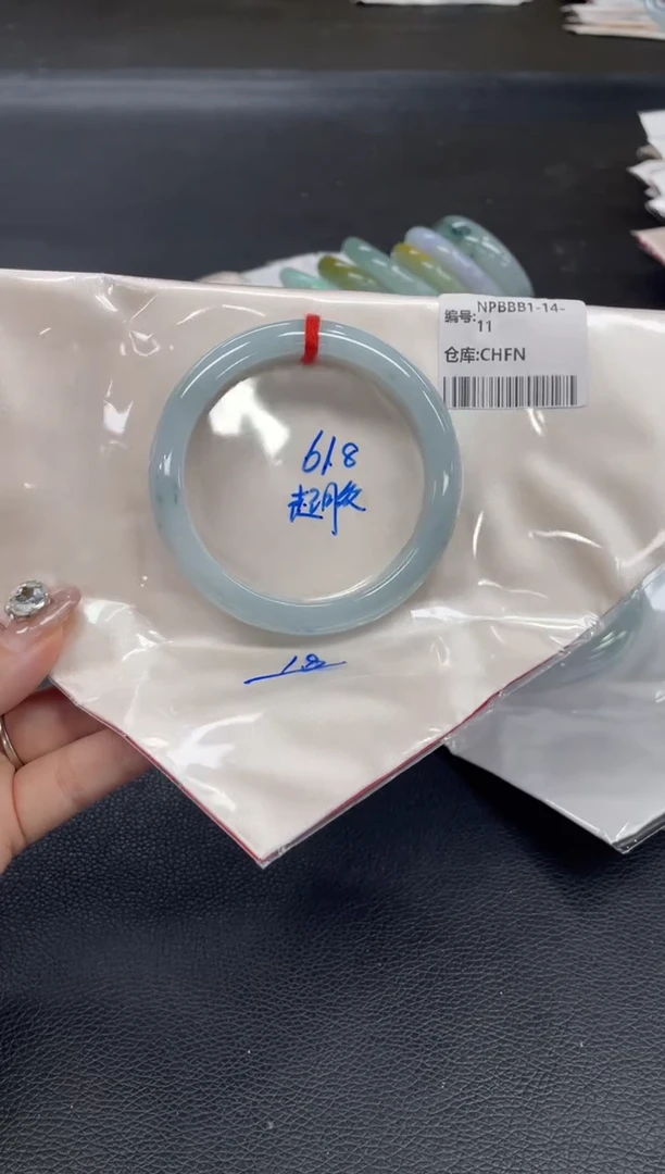 未镶嵌手镯翡翠翡翠手镯