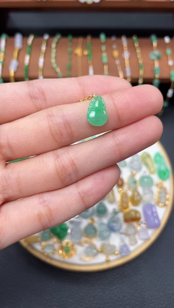 【闪购商品】翡翠吊坠(不含链)18K金镶嵌一个  JK652