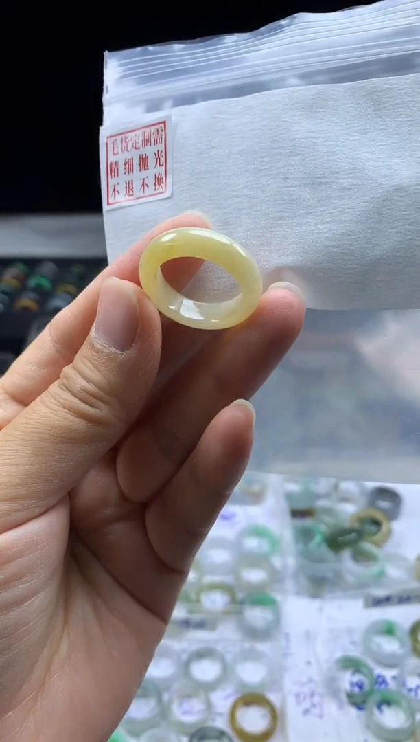 未镶嵌定制翡翠毛货需精细抛光戒圈 17#