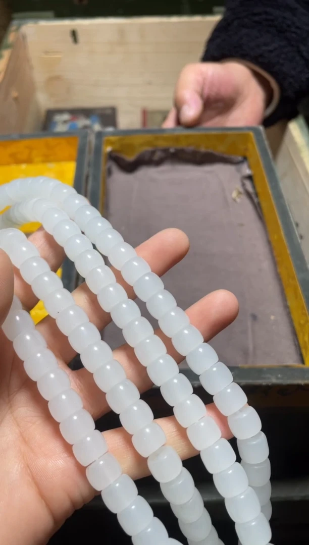 【闪购商品】白老型珠项链1件