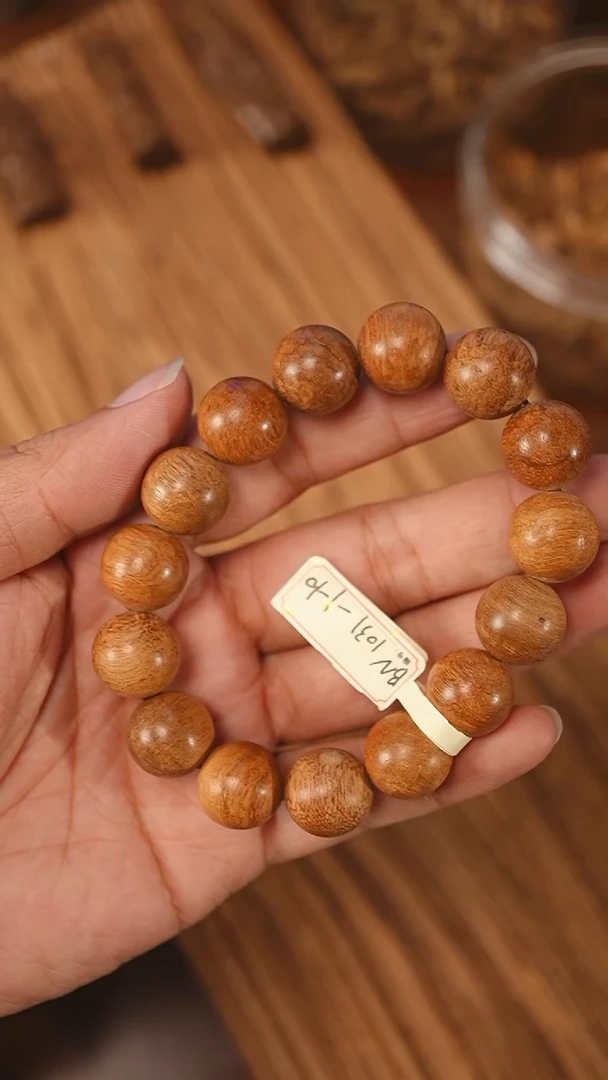 沉香手串芽庄红土1.48-20克bn1031