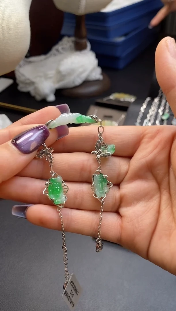 颈饰银S925镶嵌翡翠净货14983