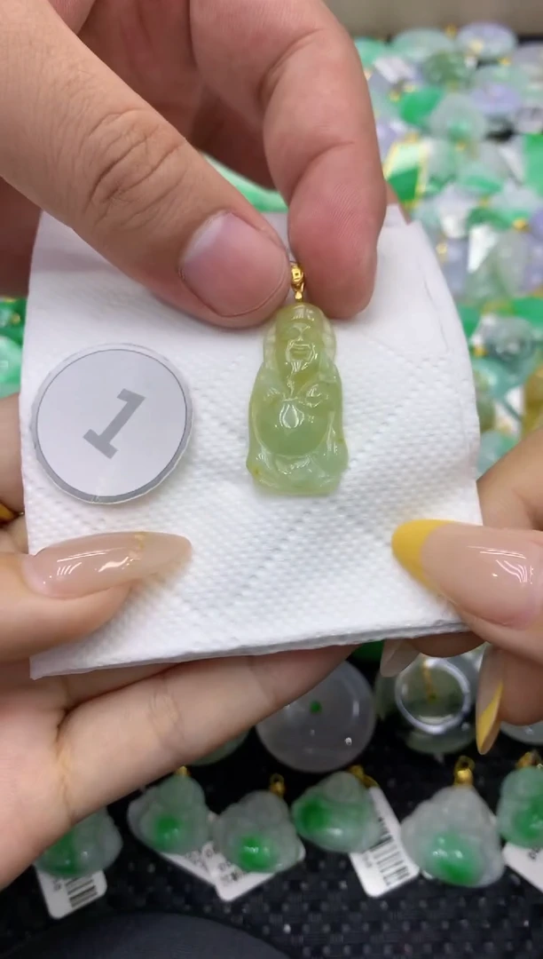 颈饰未镶嵌翡翠天然缅甸翡翠A货