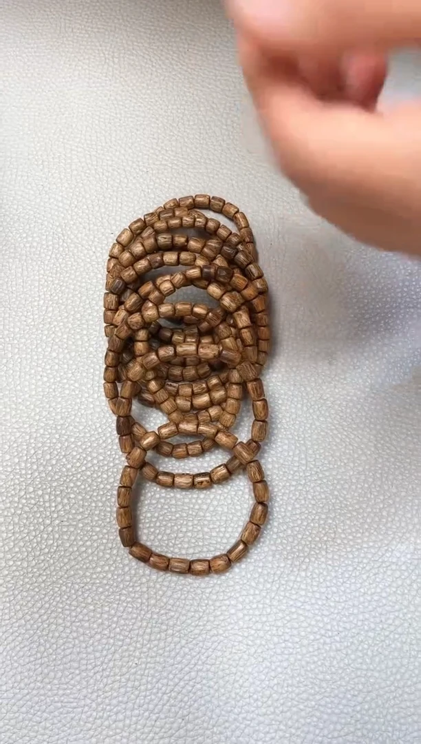 【闪购商品】沉香手串棋楠红金猊随型小单圈多样性发其一