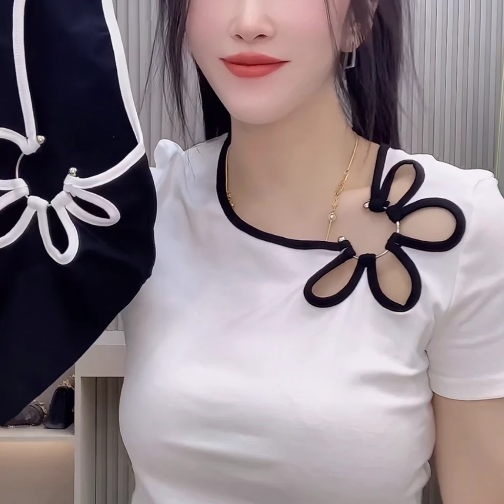 潮流时尚春夏季设计感镂空短袖减龄T恤