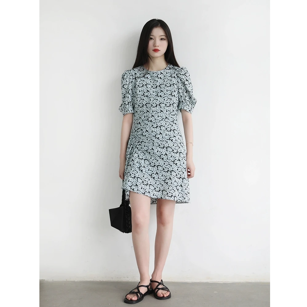「青和月服饰」夏新设计感不规则抽绳气质名媛风连衣裙小雏菊碎花裙