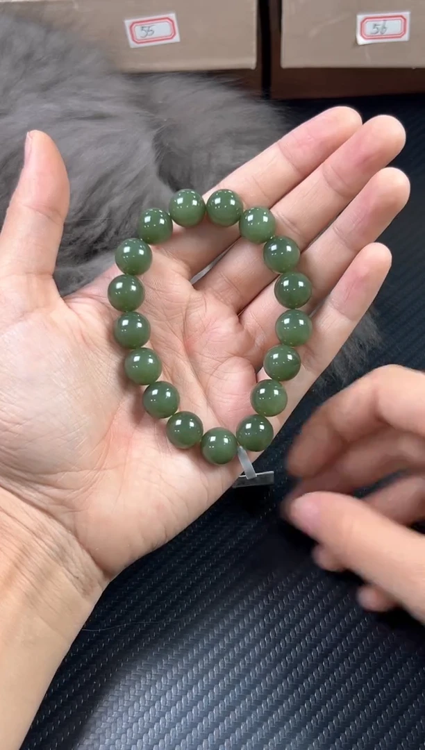 未镶嵌手串和田玉小*.若羌微色差卡12