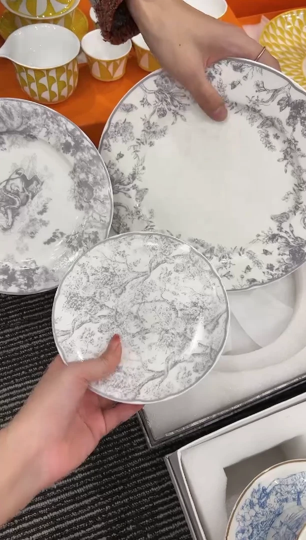 【闪购商品】杯H42--------------