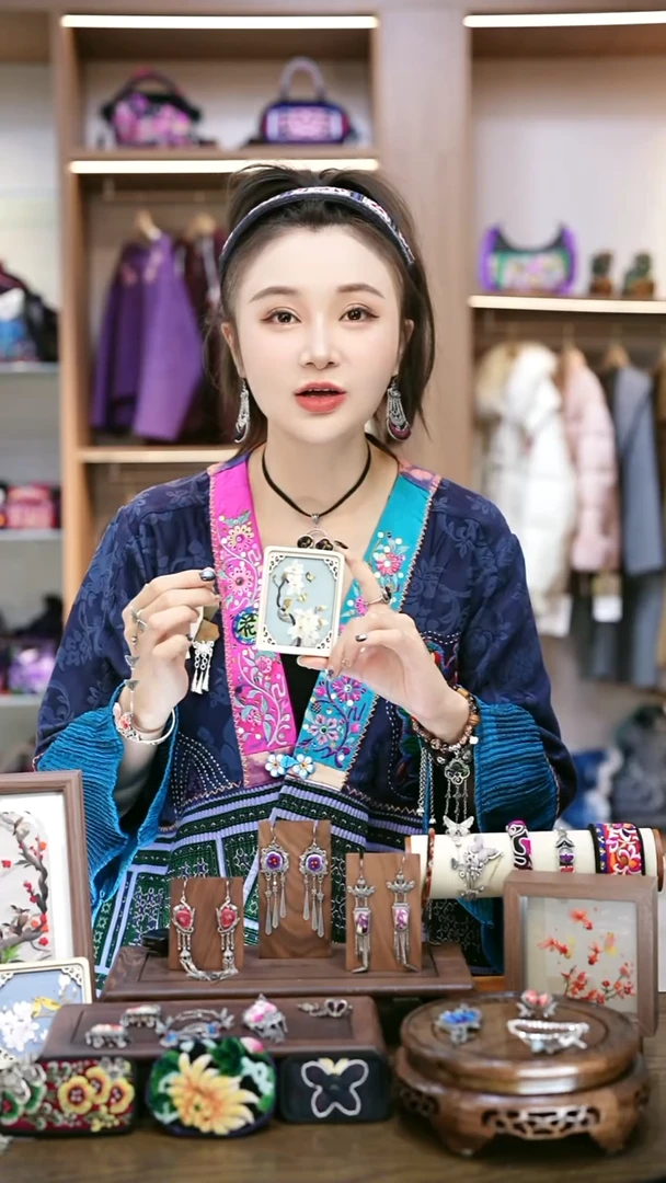 织绣30黔东南苗族刺绣