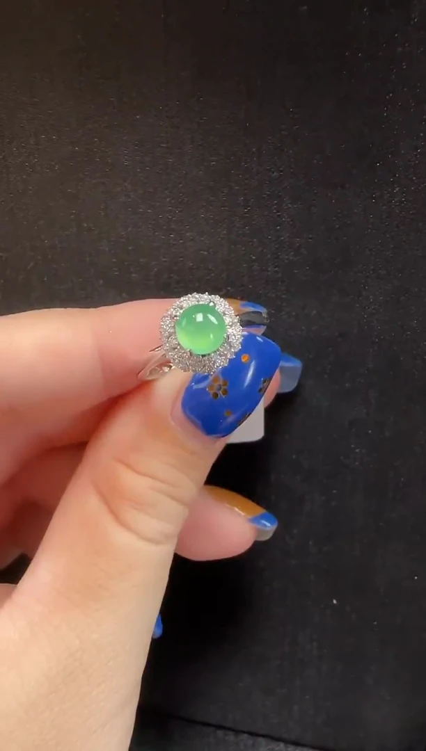 18K金镶嵌戒指翡翠001蛋面一枚