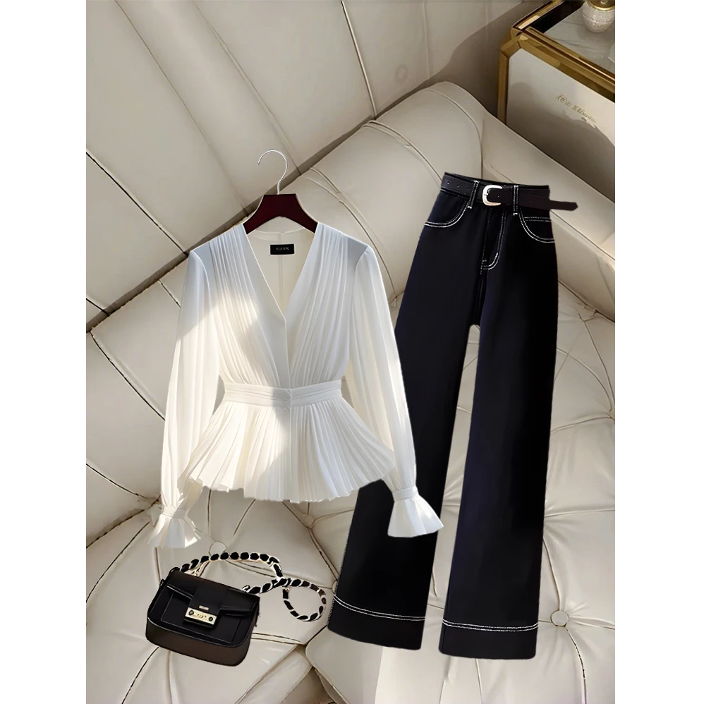 2025新款一整套女装洋气衣服高级感独特漂亮褶皱上衣通勤百搭裤子