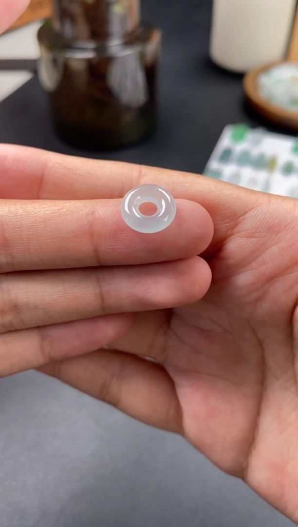 翡翠未镶嵌颈饰翡翠冰平安扣