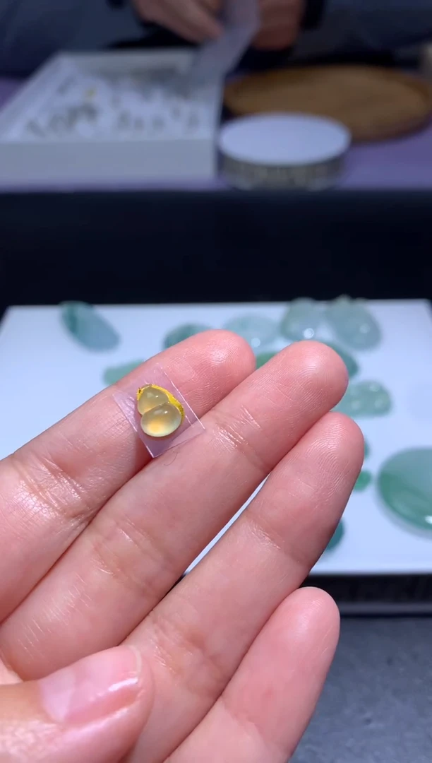 未镶嵌定制翡翠毛货