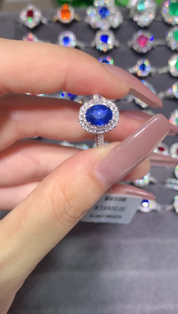 戒指蓝宝石18K金镶嵌1.3ct