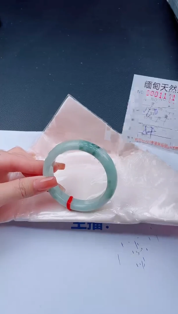 未镶嵌手镯翡翠85天然翡翠手镯