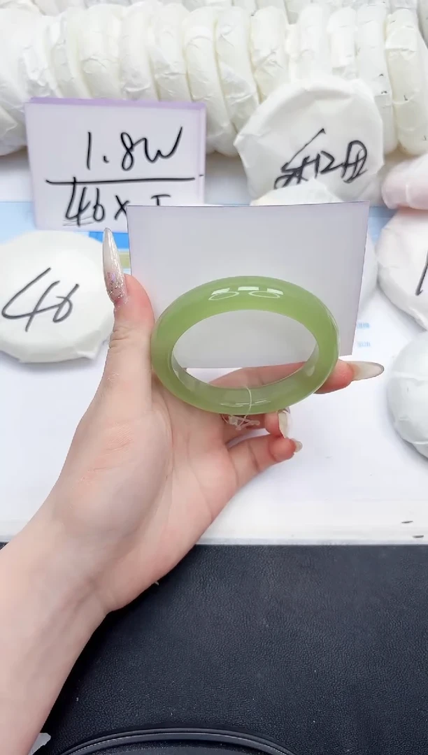 未镶嵌手镯石英质玉207-54
