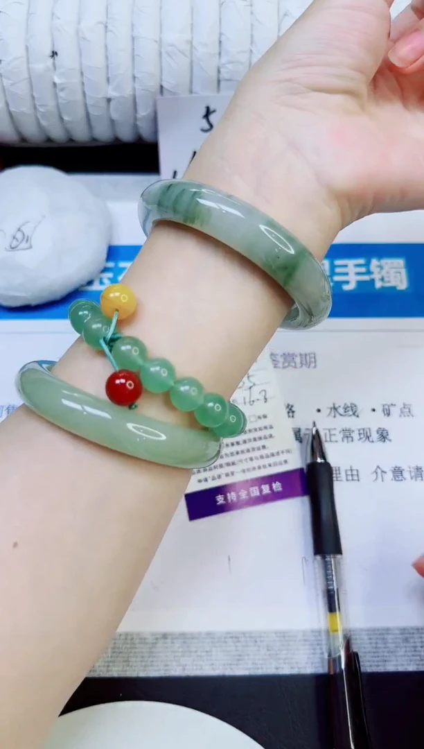 石英质玉手镯未镶嵌64/55