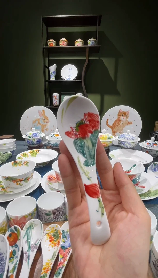 其他景德镇高温釉下彩小勺荷花