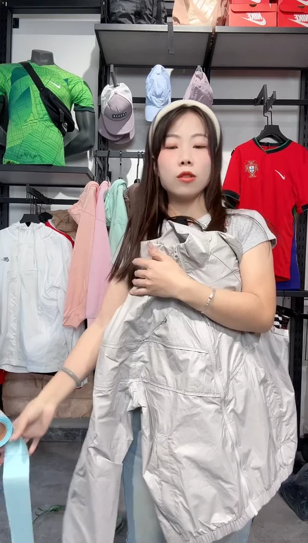 1433   编码 瑕疵款直播间过款为准 尺码 s