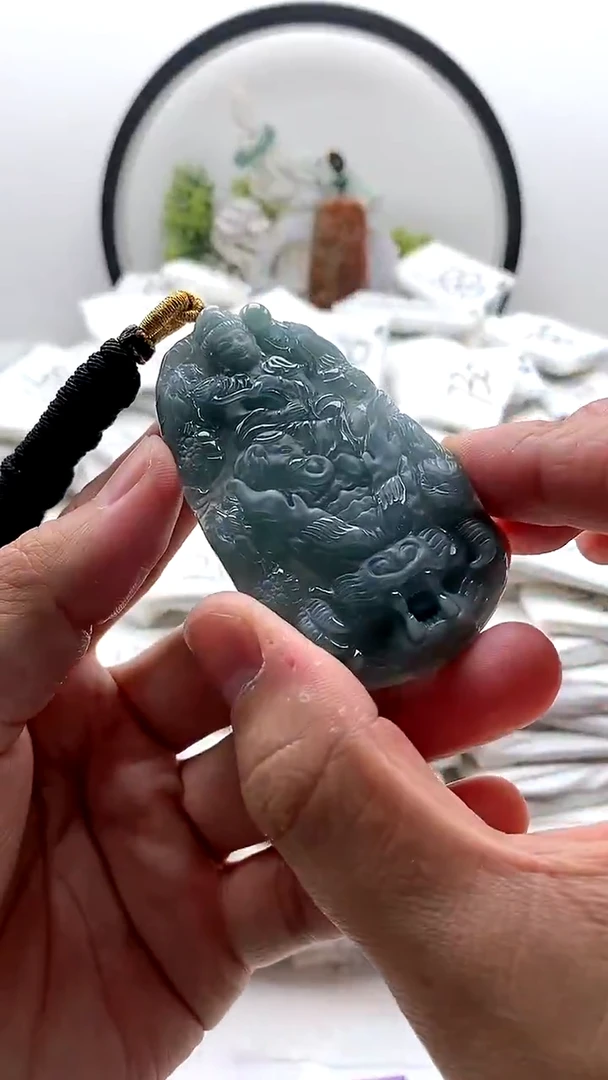 翡翠未镶嵌颈饰普贤