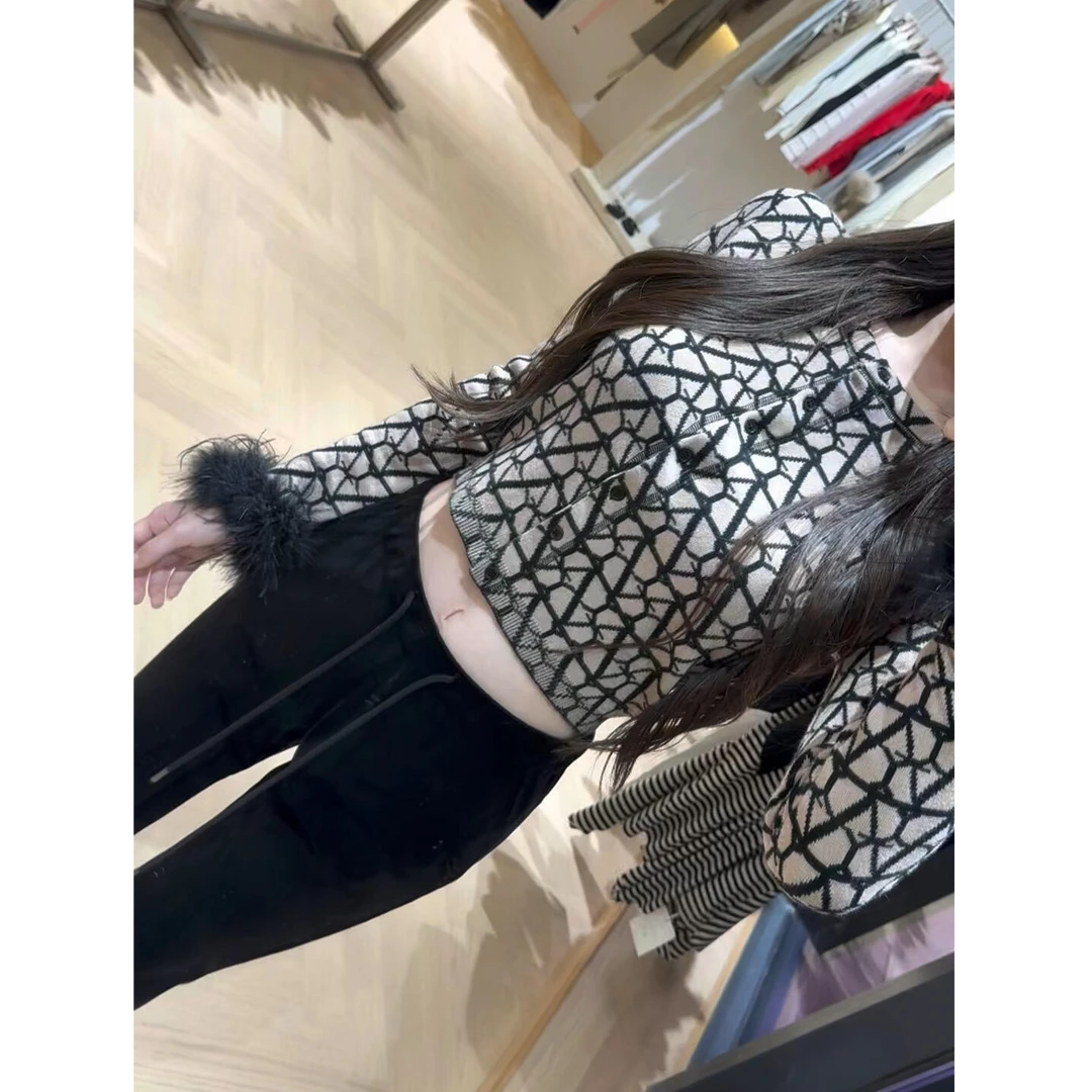 2025秋季新款ins名媛风袖口毛毛修身针织衫配抽绳休闲裤子套装女