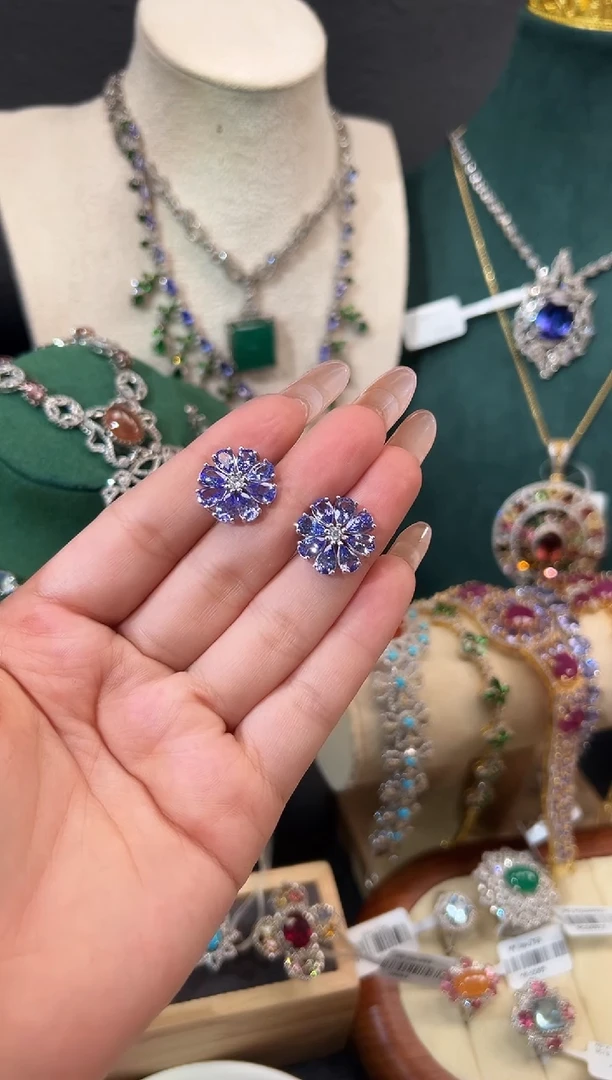 银S925镶嵌耳饰坦桑石耳饰