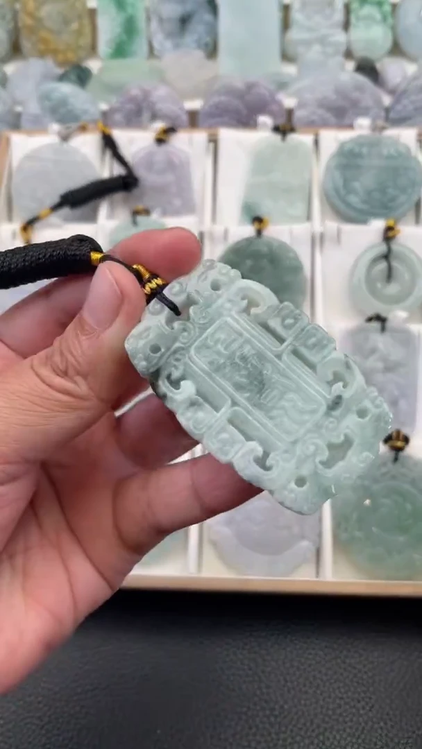 颈饰未镶嵌翡翠天然缅甸翡翠A货78