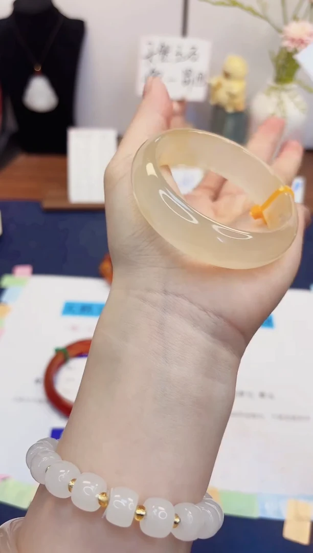 【闪购商品】石英质玉手镯未镶嵌205-财气镯-圈口52