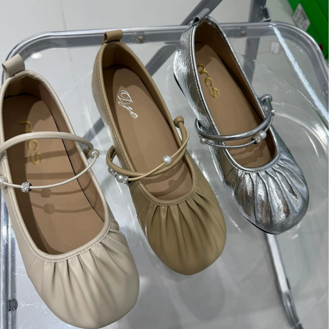 2025年实体店浅口四季通用法式防滑休闲风单鞋软底百搭方头