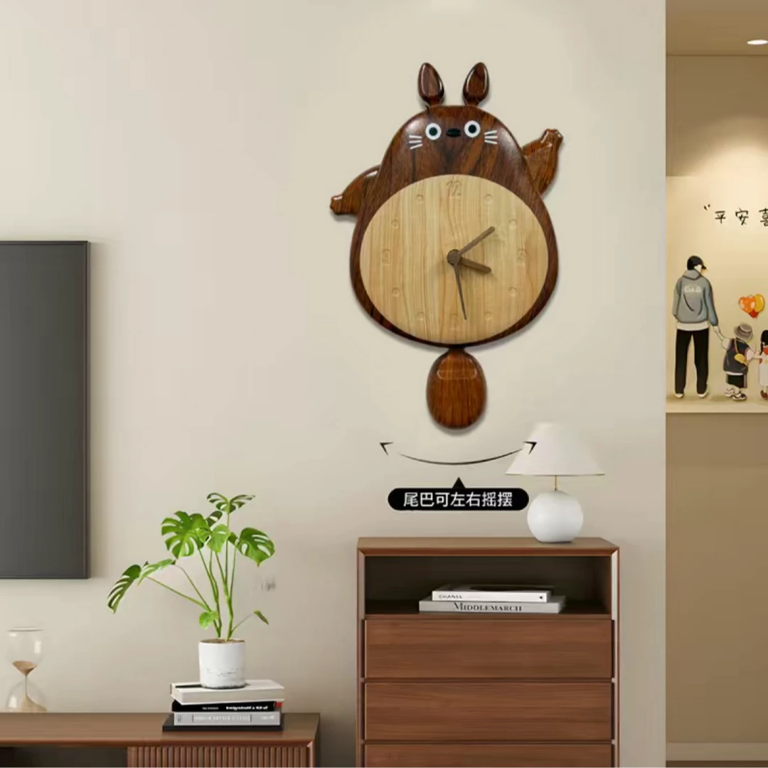 复古卡通摇摆龙猫挂钟客厅餐厅简约时钟挂墙设计龙猫