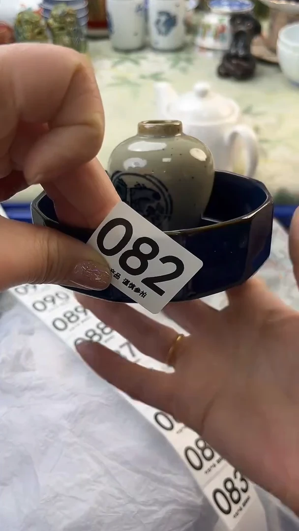 瓷片v****j082.......