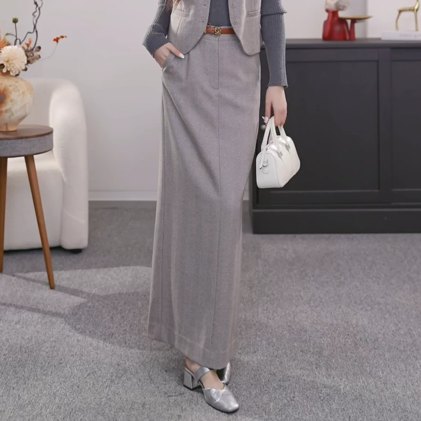 AMASS/阿玛施 25年早秋新款气质百搭高腰中长款直筒半身裙5200472