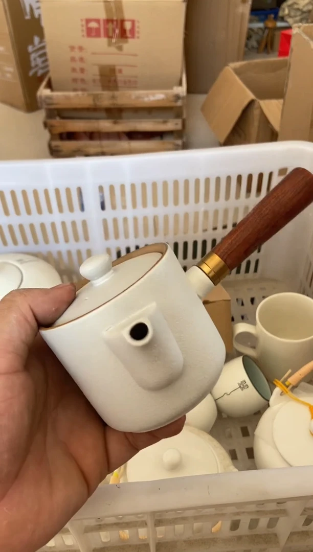 无运费险有瑕疵的摄影的产品有使用过的痕迹有点脏介意勿拍