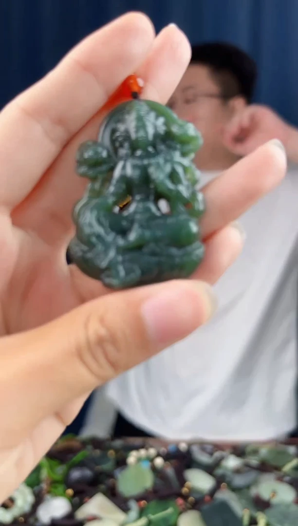 颈饰未镶嵌和田玉拍一发一，多样性发货