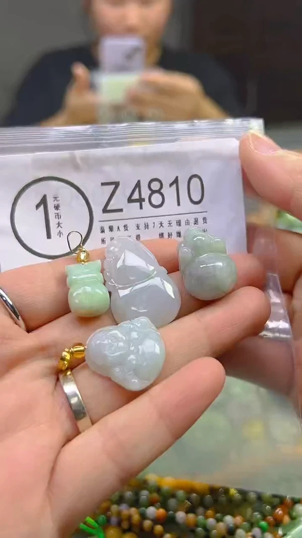 翡翠未镶嵌颈饰/Z/翡翠A货,一件也是批发价
