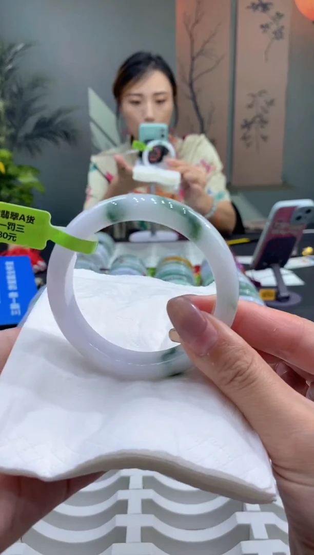 未镶嵌手镯翡翠000089654