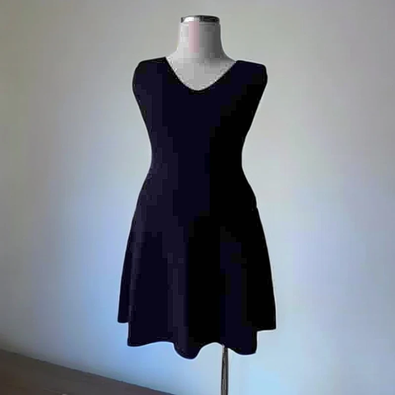 AMASS/阿玛施早春新款气质优雅时尚V领修身显瘦针织连衣裙558001