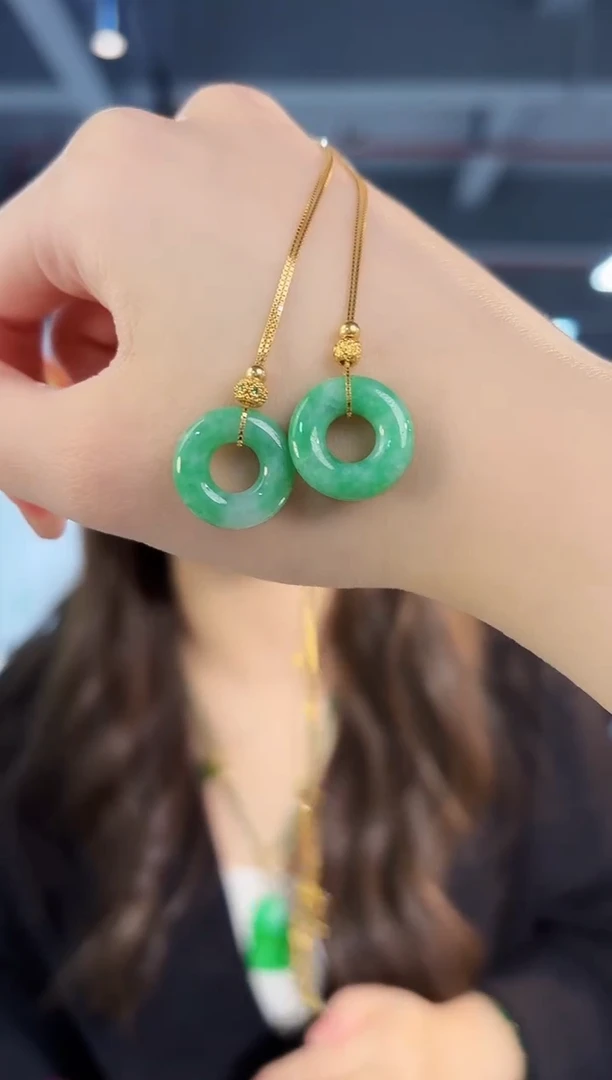 【闪购商品】翡翠颈饰未镶嵌套链 缅料A货/多样性发货/一件