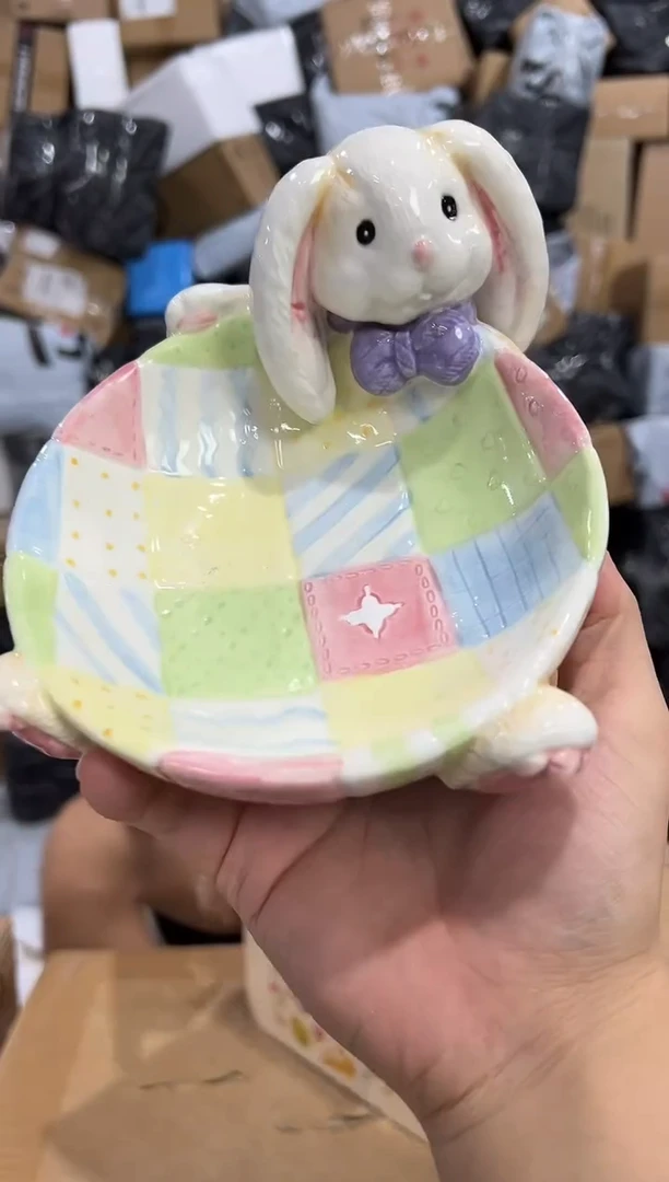 瓷片绿色原盒兔子碗