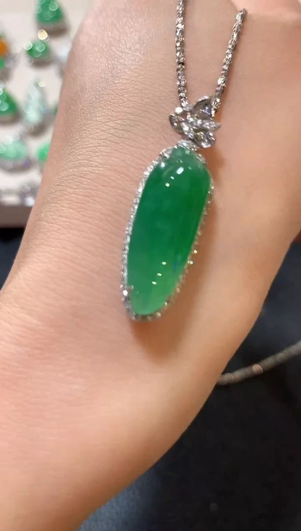 吊坠(不含链)18K金镶嵌翡翠z74