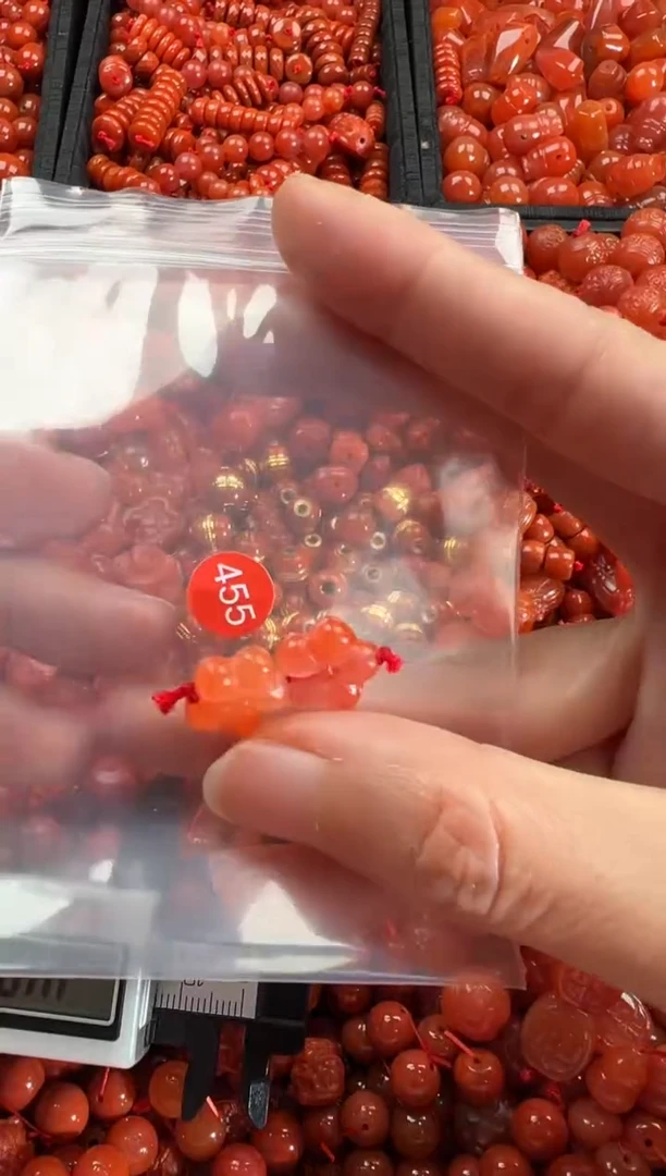 【闪购商品】南红玛瑙颈饰未镶嵌1